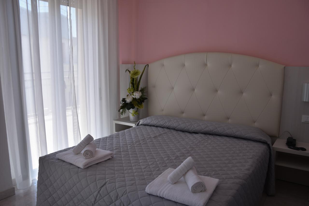 Hotel Gambrinus Rimini Exteriér fotografie