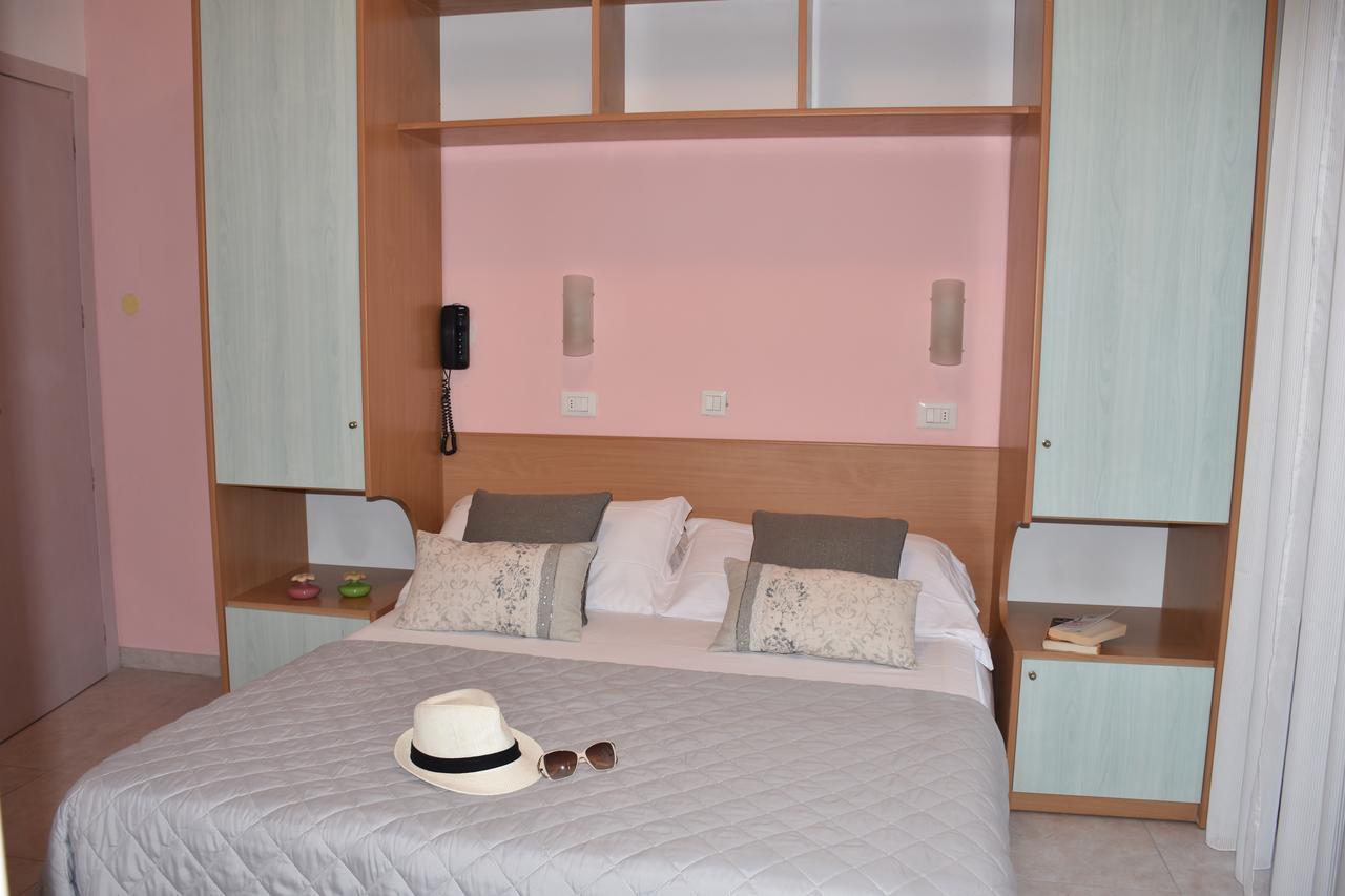 Hotel Gambrinus Rimini Exteriér fotografie