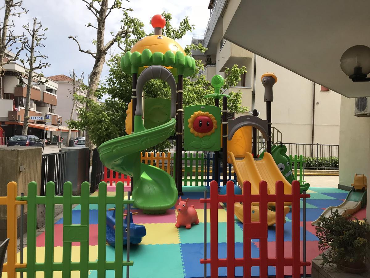 Hotel Gambrinus Rimini Exteriér fotografie